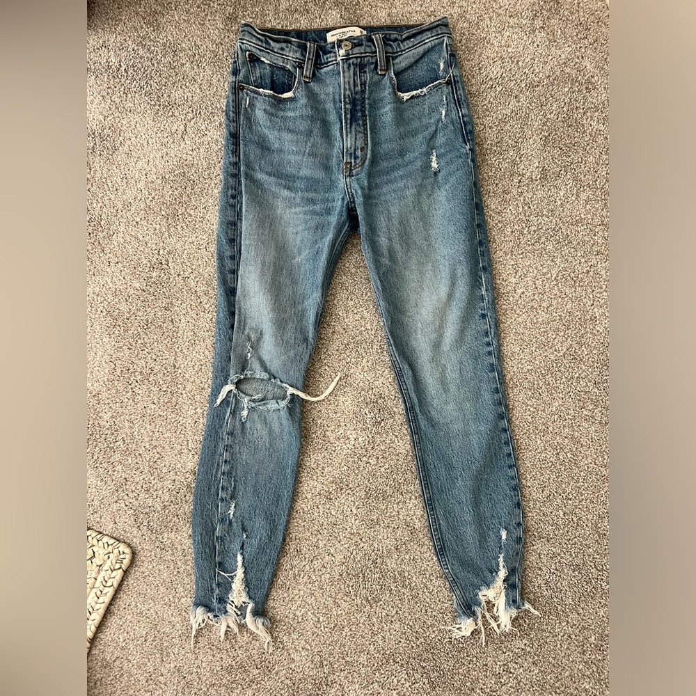 Abercrombie & Fitch High Rise Skinny Jeans - Size 2R